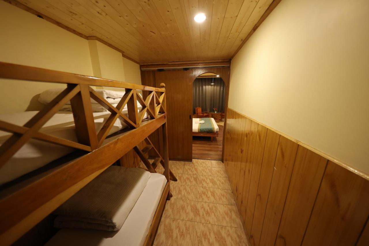 Hotel Yak Manāli Exteriör bild